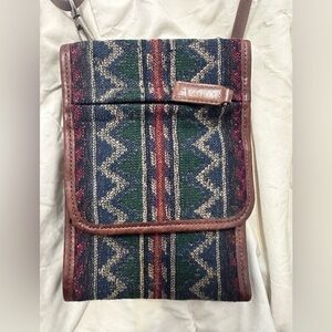 Vintage Pendleton Trifold Crossbody purse Velcro & zipper pockets- blue & green